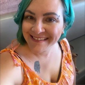 Meet your Posher, Kelly